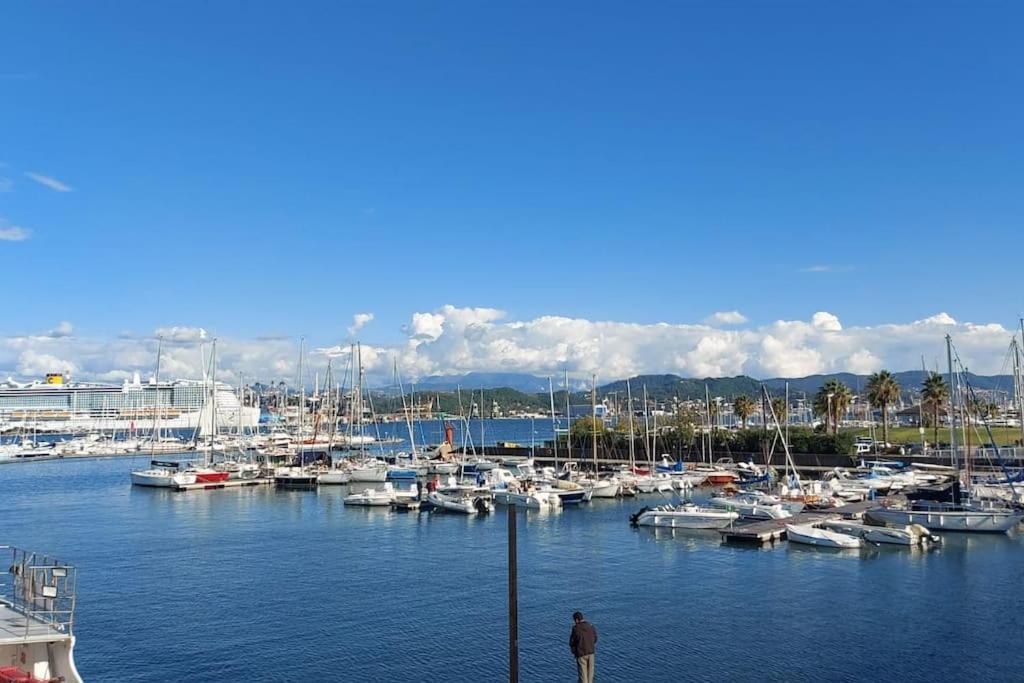 Elegante Appartamento La Spezia Centro エクステリア 写真