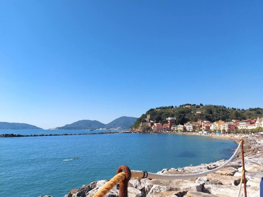 Elegante Appartamento La Spezia Centro エクステリア 写真